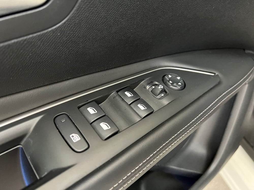 Peugeot 3008 usata a Bari (14)