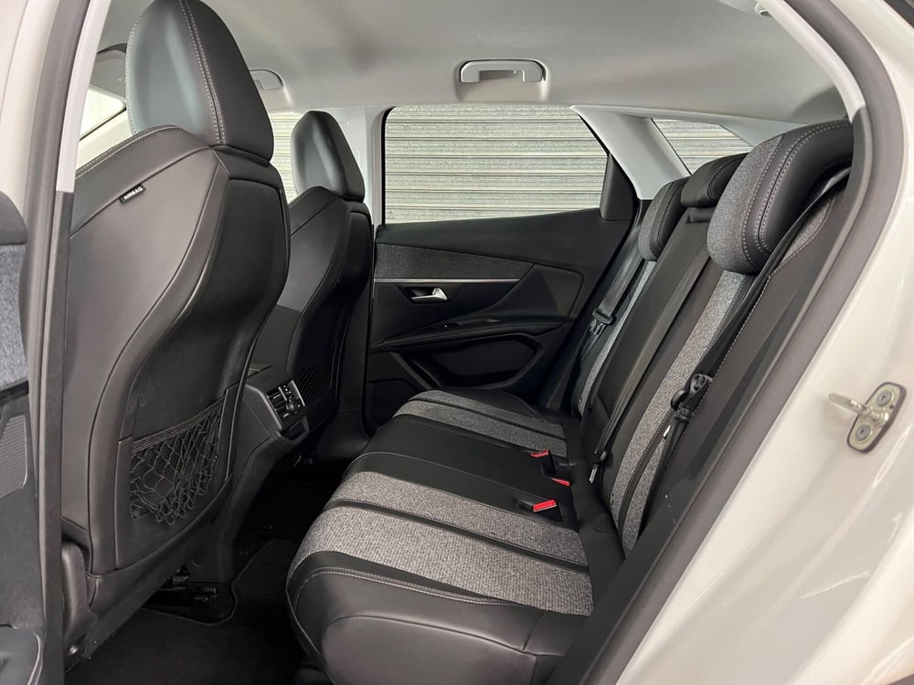 Peugeot 3008 usata a Bari (18)