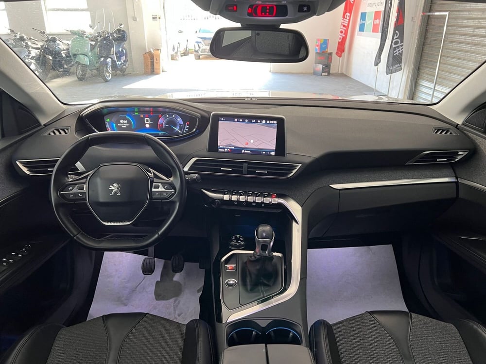 Peugeot 3008 usata a Bari (19)