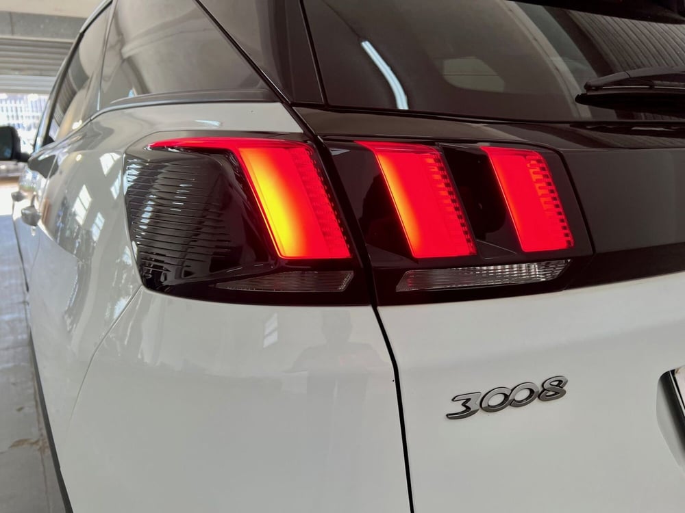 Peugeot 3008 usata a Bari (7)