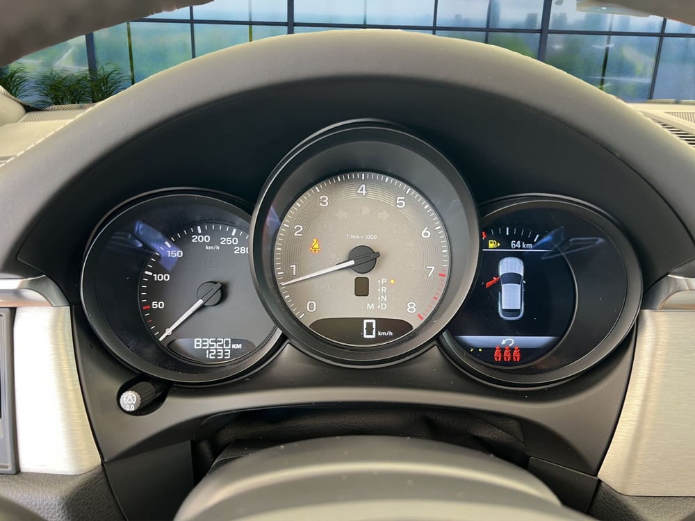 Porsche Macan usata a Cosenza (11)