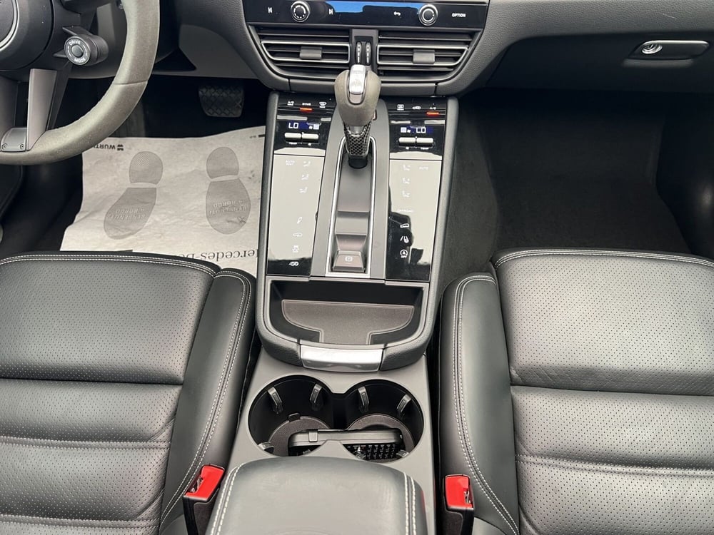 Porsche Macan usata a Cosenza (15)