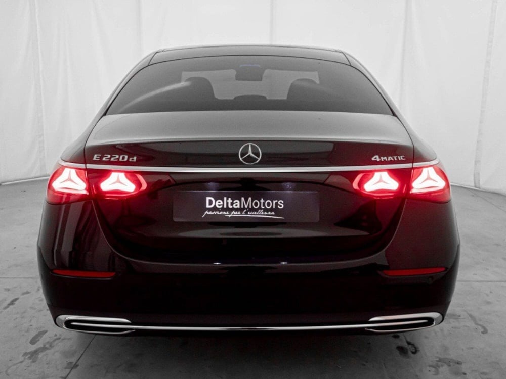 Mercedes-Benz Classe E nuova a Macerata (7)