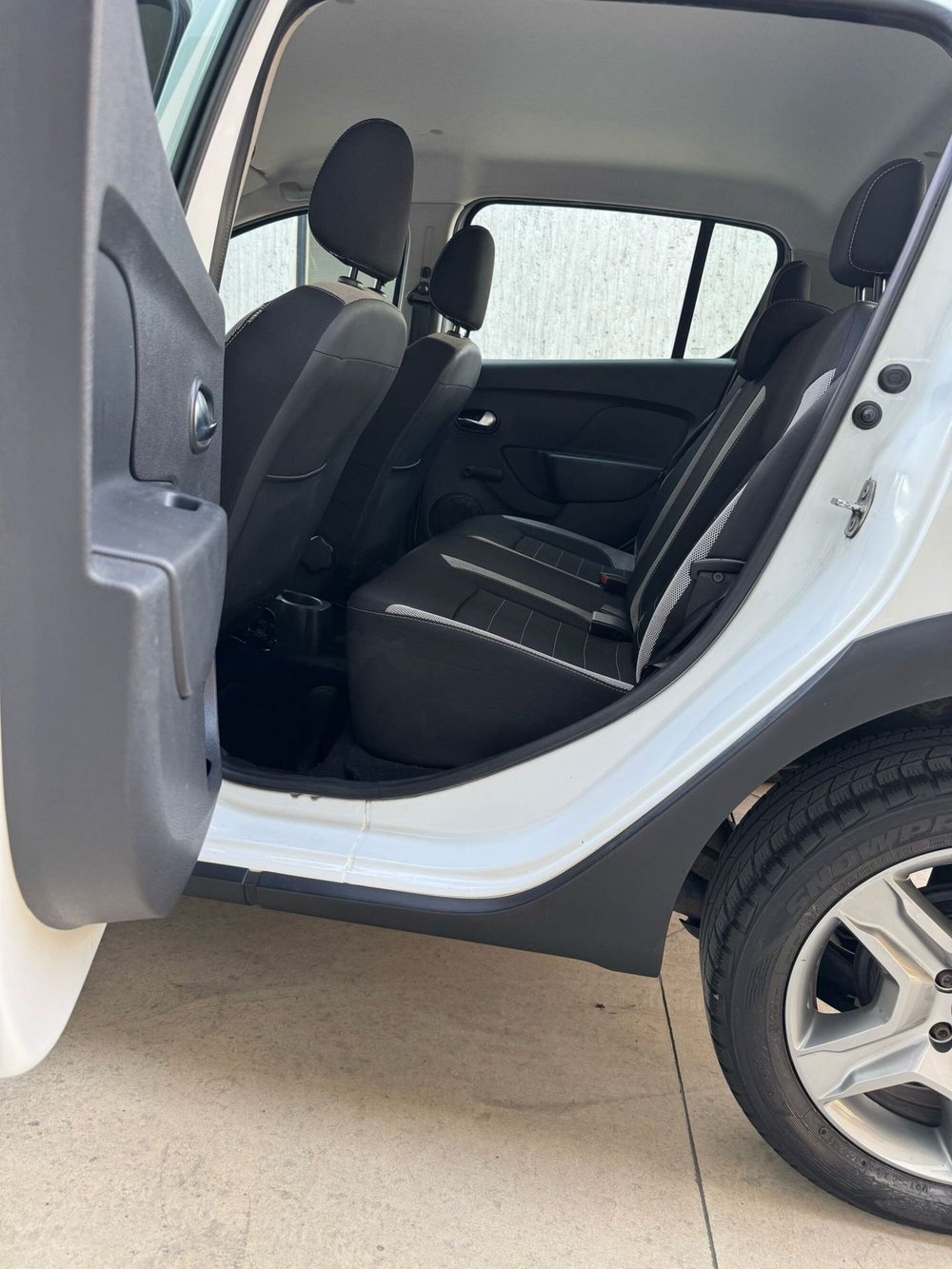Dacia Sandero usata a Torino (8)