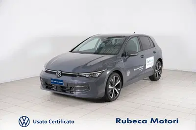 Volkswagen Golf 1.5 tsi ehybrid Edition 204cv dsg del 2025 usata a Citta' della Pieve