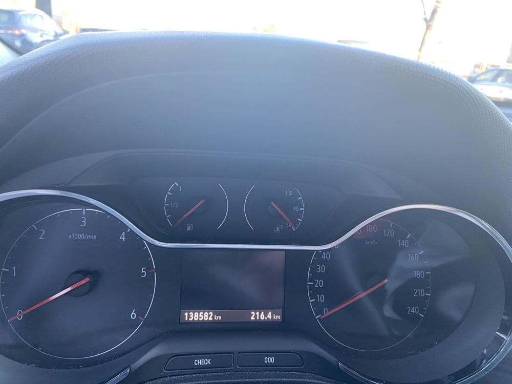 Opel Crossland X usata a Modena (9)