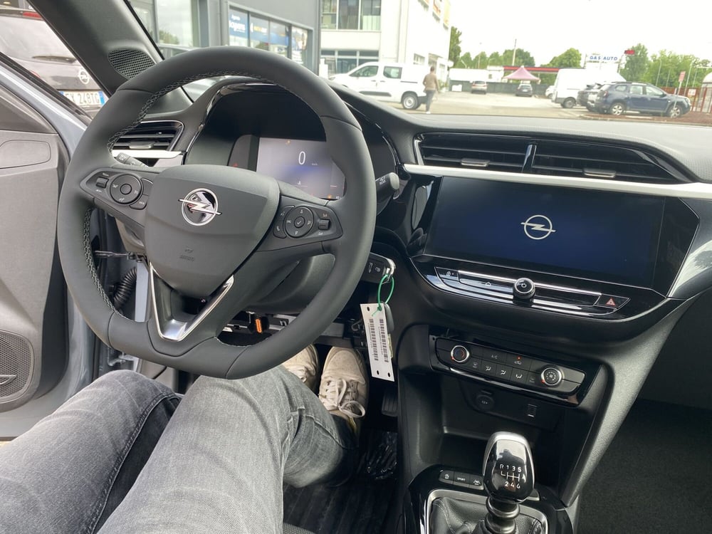 Opel Corsa nuova a Modena (12)