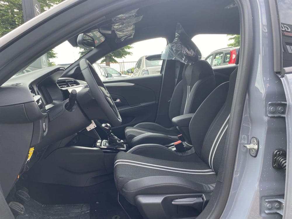 Opel Corsa nuova a Modena (14)