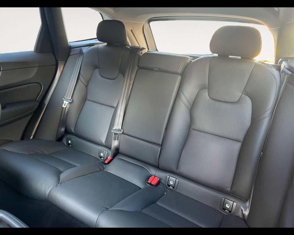 Volvo XC60 nuova a Bologna (11)