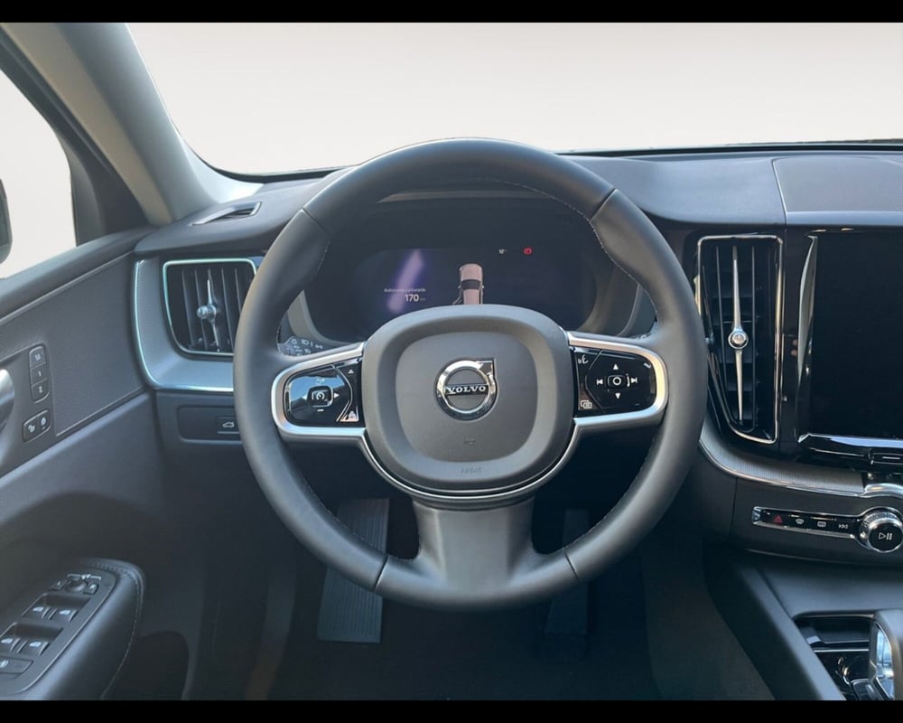 Volvo XC60 nuova a Bologna (15)