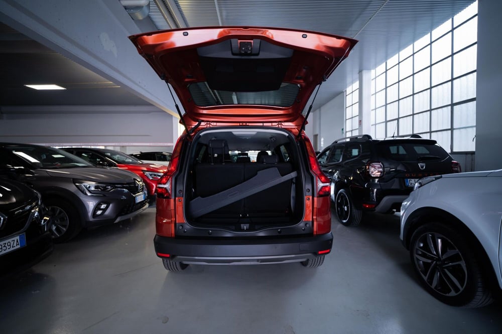Dacia Jogger usata a Torino (15)