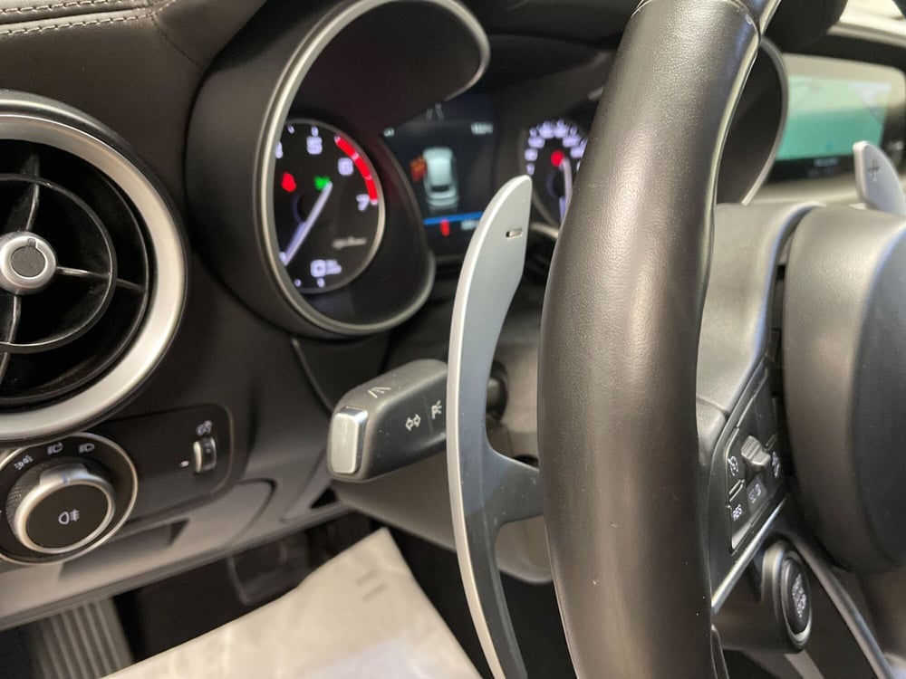 Alfa Romeo Stelvio usata a Varese (18)