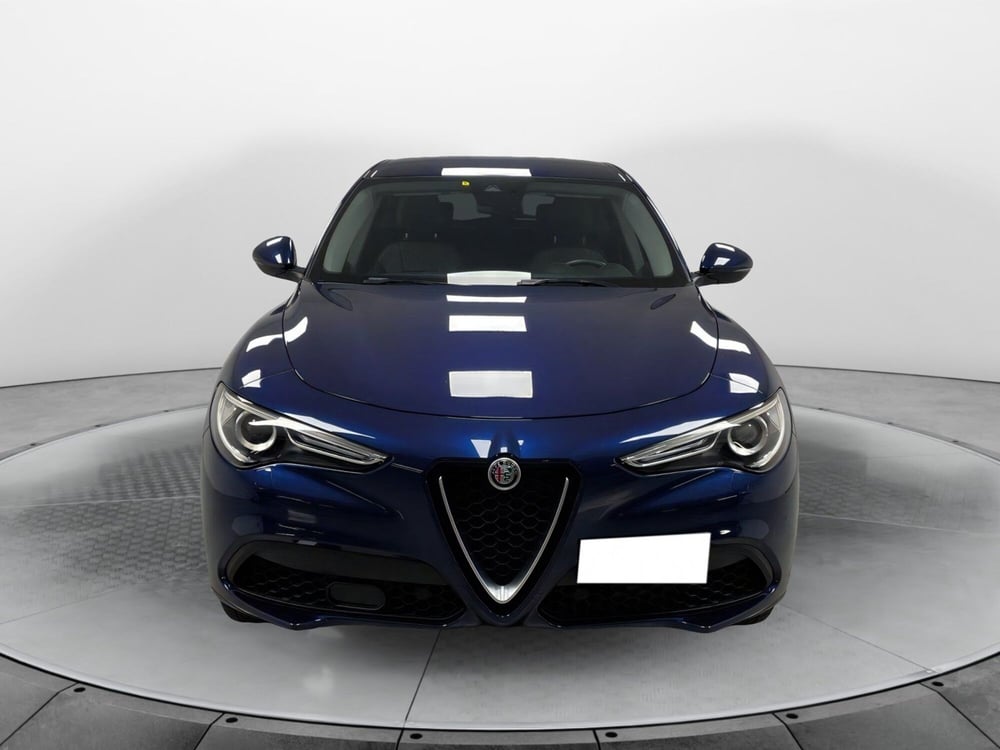 Alfa Romeo Stelvio usata a Varese (2)