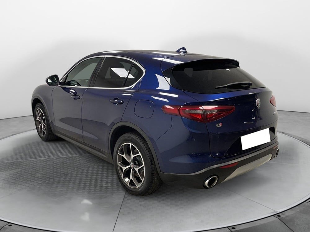 Alfa Romeo Stelvio usata a Varese (4)