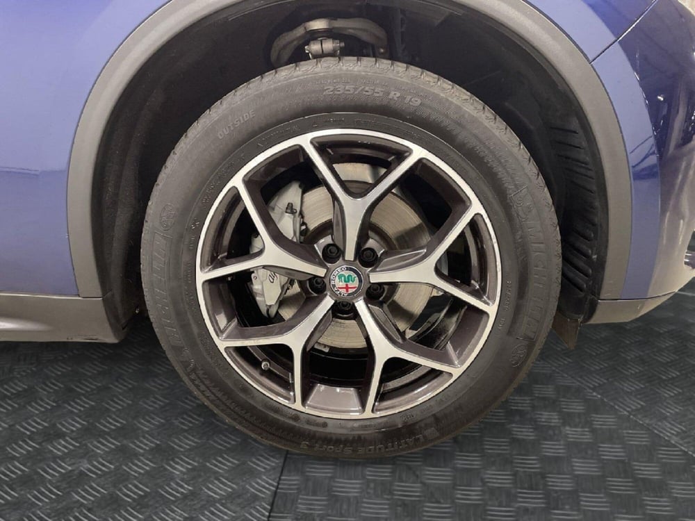 Alfa Romeo Stelvio usata a Varese (7)
