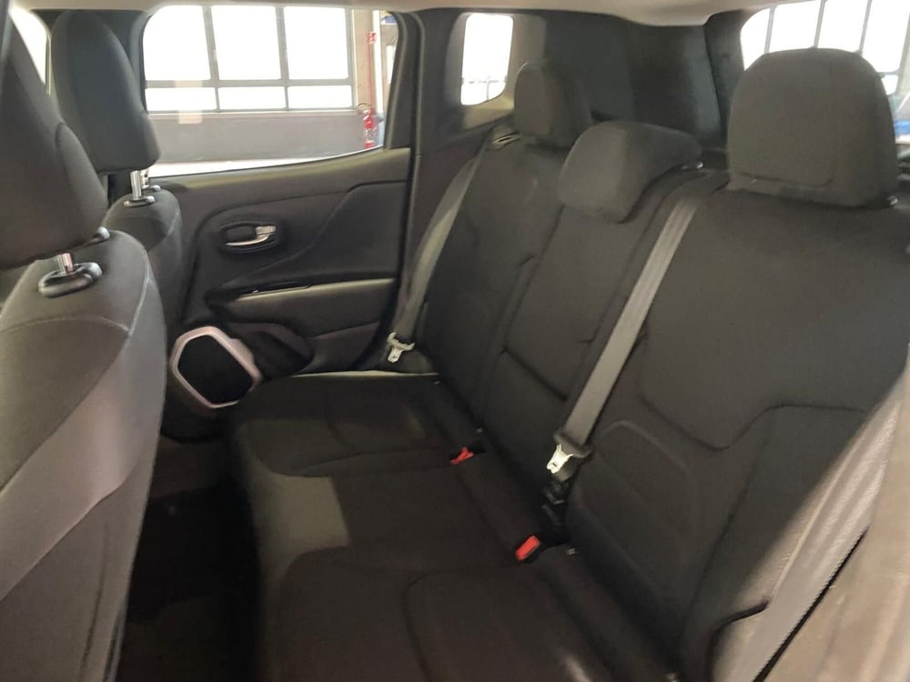 Jeep Renegade usata a Milano (14)