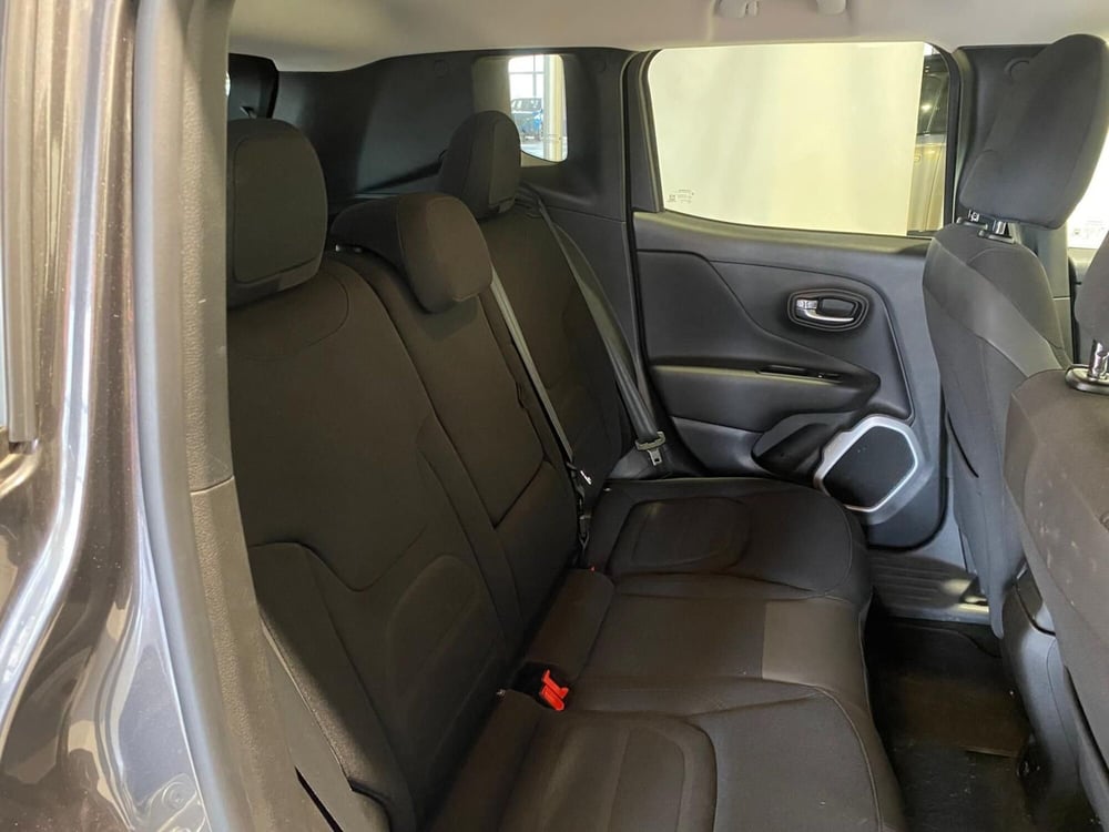 Jeep Renegade usata a Milano (15)