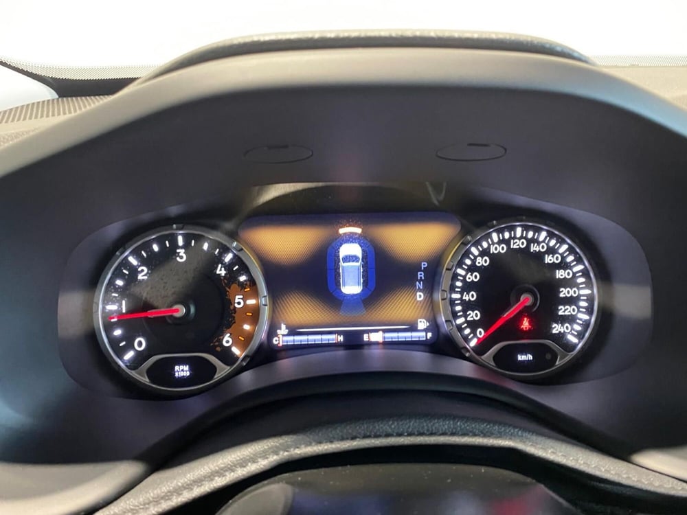 Jeep Renegade usata a Milano (18)