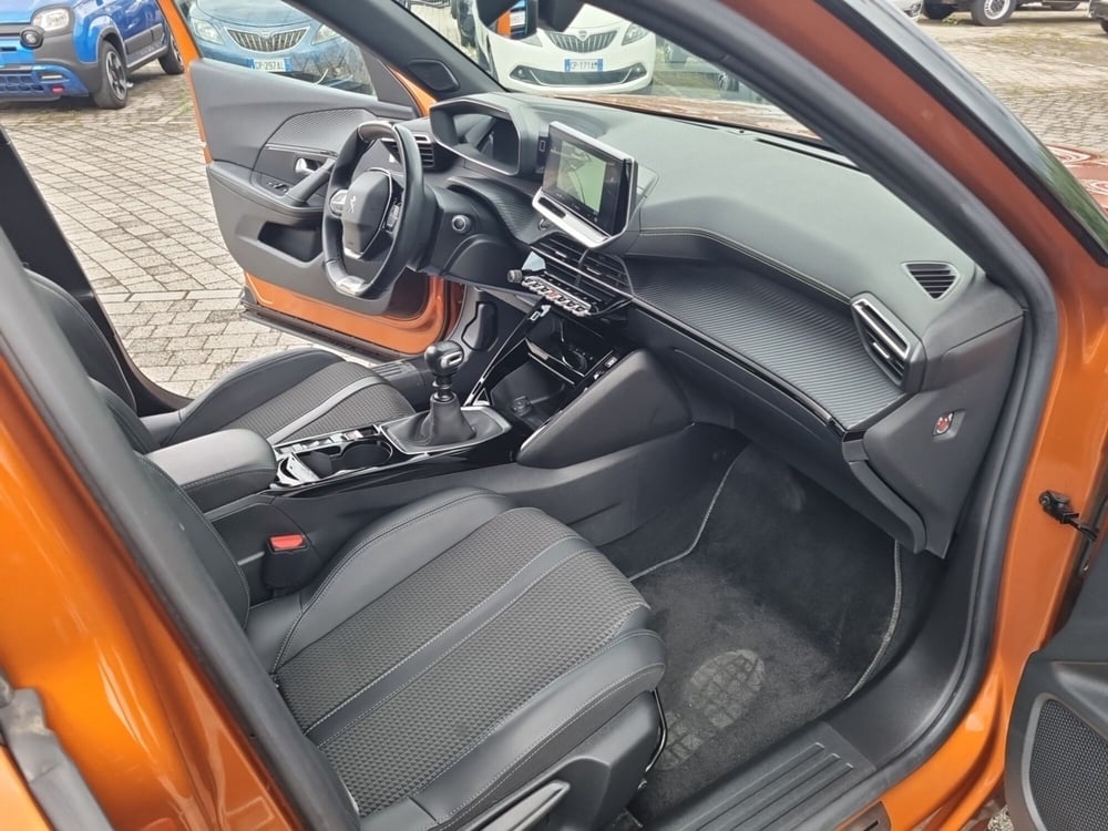 Peugeot 2008 usata a Lucca (17)