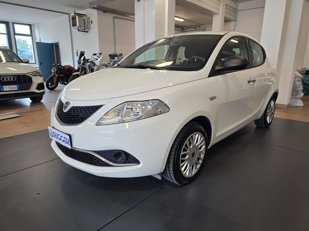 Lancia Ypsilon usata a Rimini