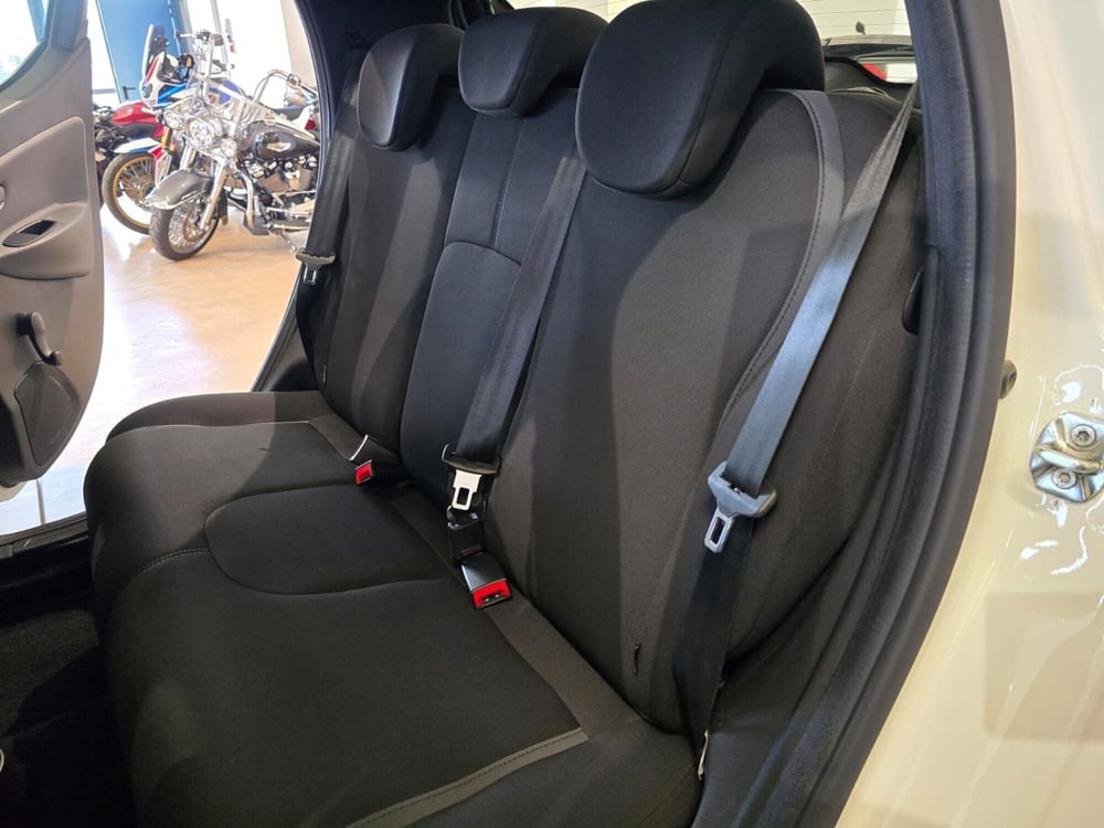 Lancia Ypsilon usata a Rimini (10)