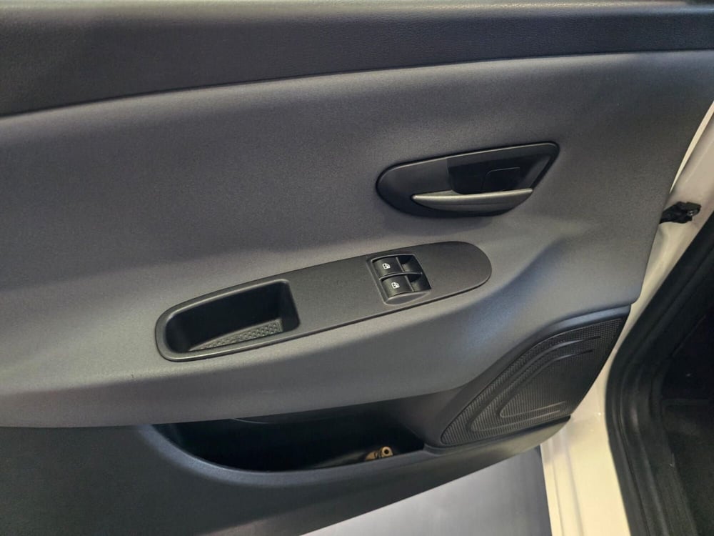 Lancia Ypsilon usata a Rimini (17)