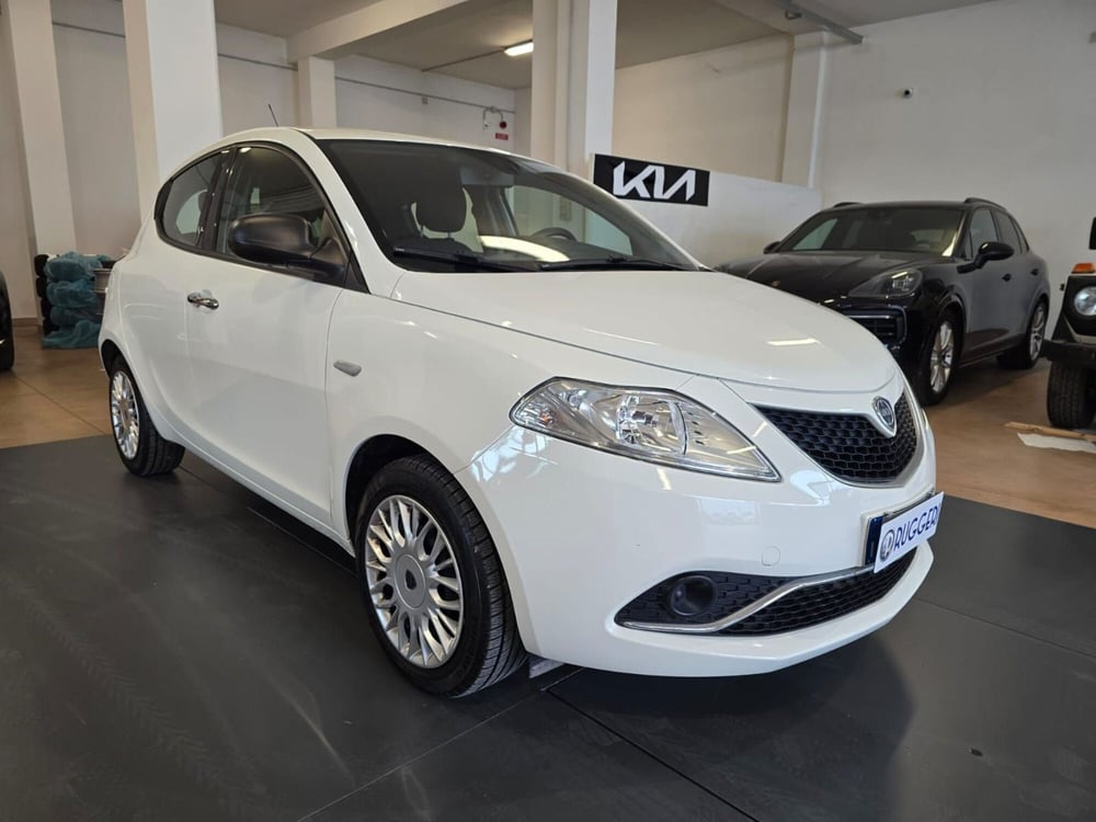 Lancia Ypsilon usata a Rimini (3)