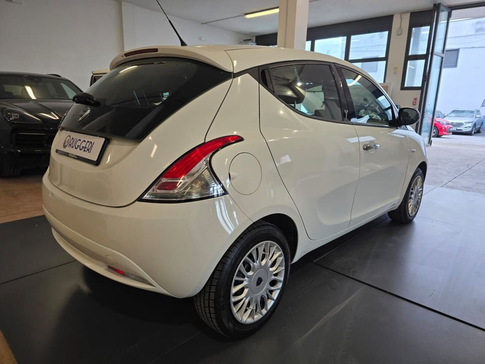 Lancia Ypsilon usata a Rimini (4)