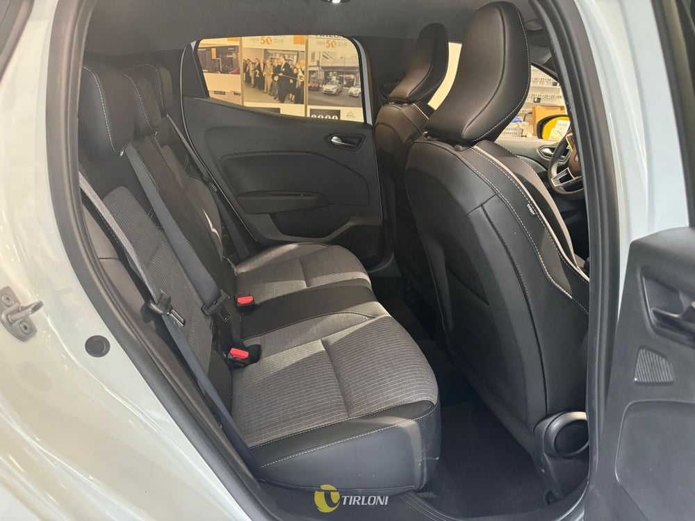 Renault Clio usata a Milano (17)