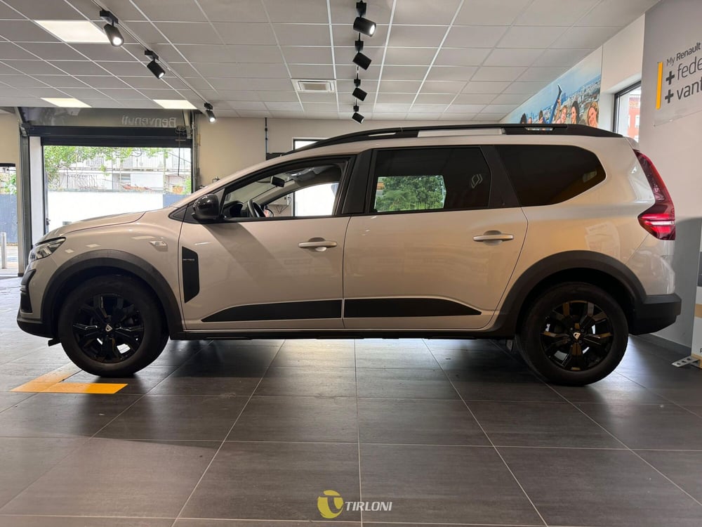 Dacia Jogger usata a Milano (10)