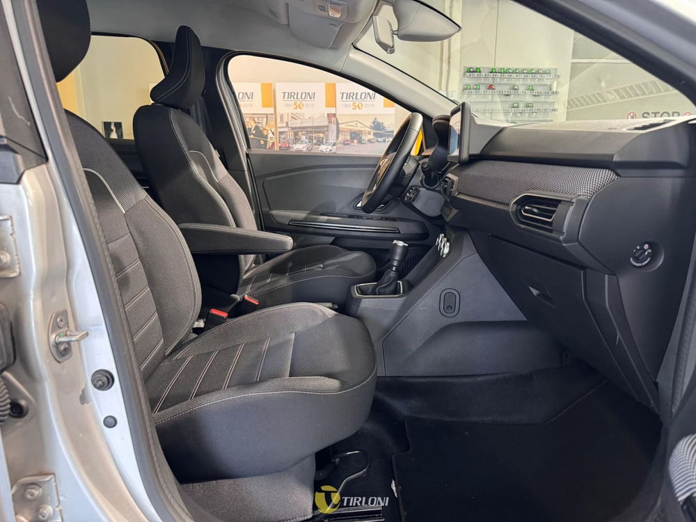 Dacia Jogger usata a Milano (14)