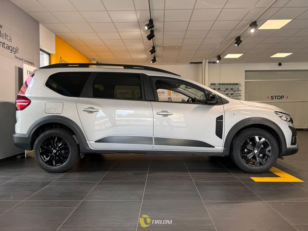 Dacia Jogger usata a Milano (9)