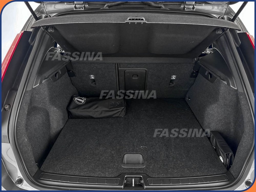 Volvo XC40 usata a Milano (11)