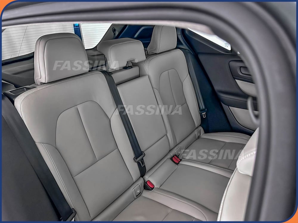 Volvo XC40 usata a Milano (12)