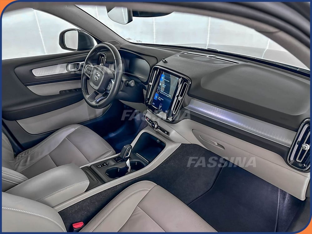 Volvo XC40 usata a Milano (14)