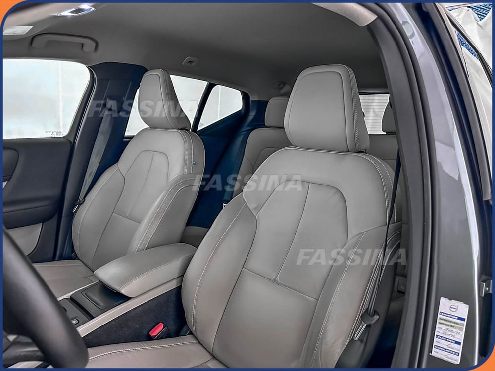 Volvo XC40 usata a Milano (8)