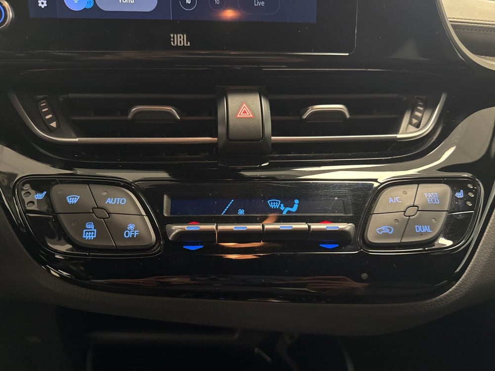 Toyota Toyota C-HR usata a Palermo (11)