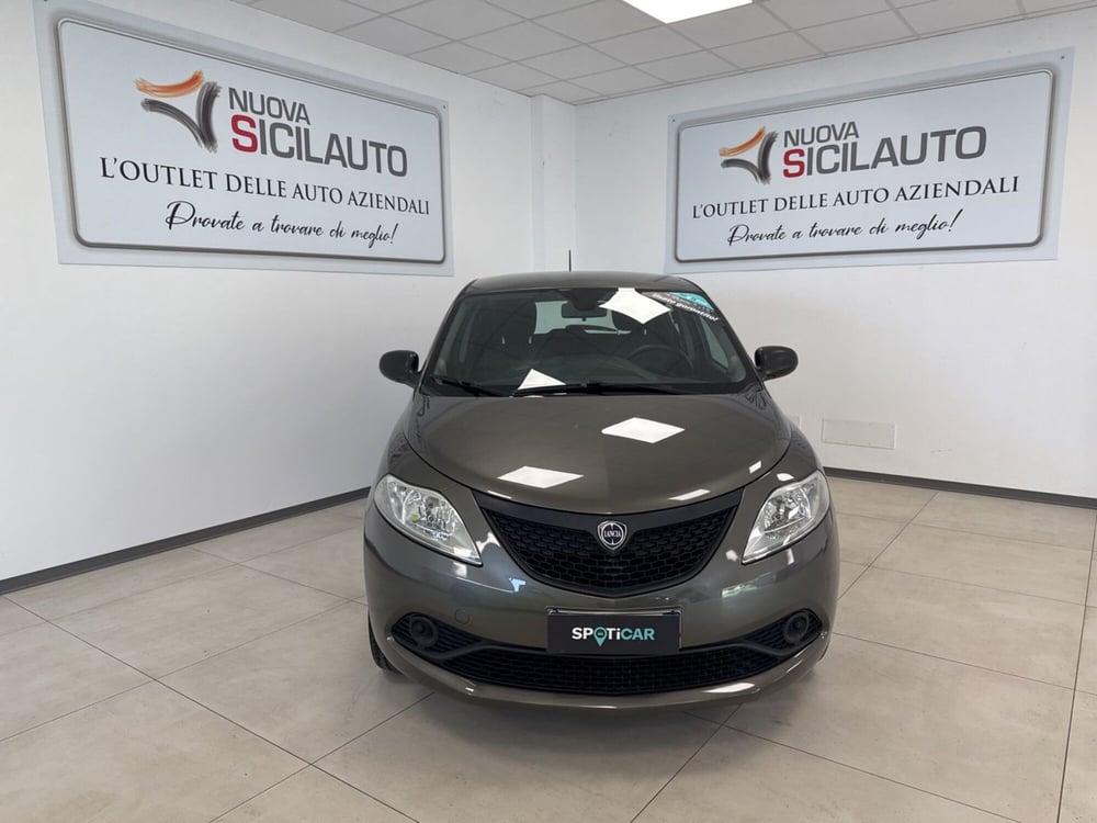 Lancia Ypsilon usata a Palermo
