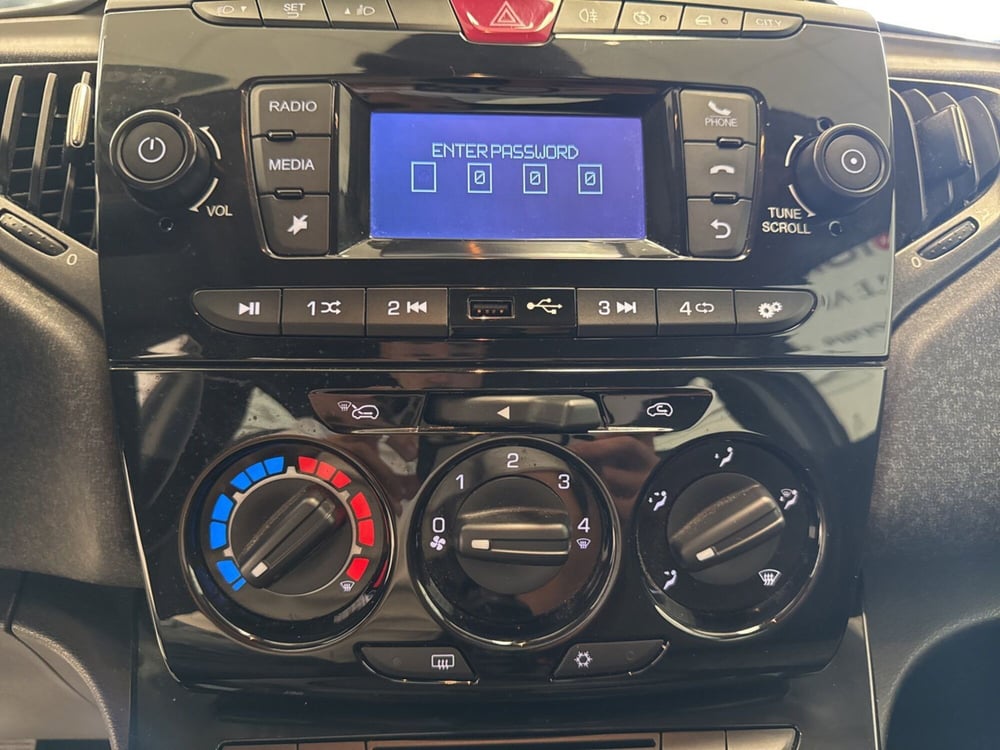 Lancia Ypsilon usata a Palermo (9)