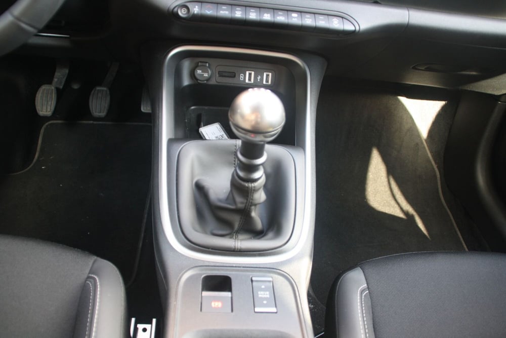 Jeep Avenger usata a Catania (16)