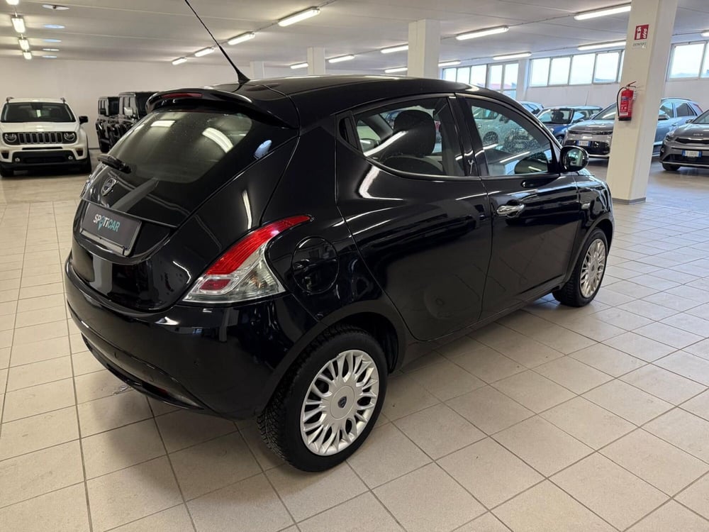 Lancia Ypsilon usata a Arezzo (4)