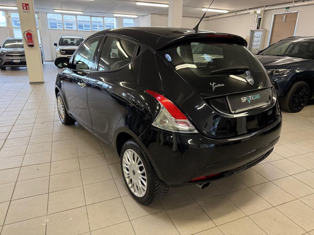 Lancia Ypsilon usata a Arezzo (6)