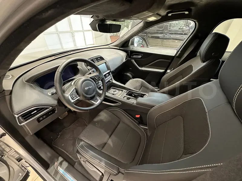 Jaguar F-Pace nuova a Forlì-Cesena (10)