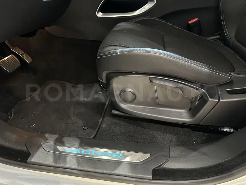 Jaguar F-Pace nuova a Forlì-Cesena (13)