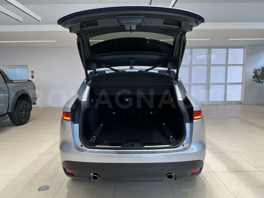 Jaguar F-Pace nuova a Forlì-Cesena (17)