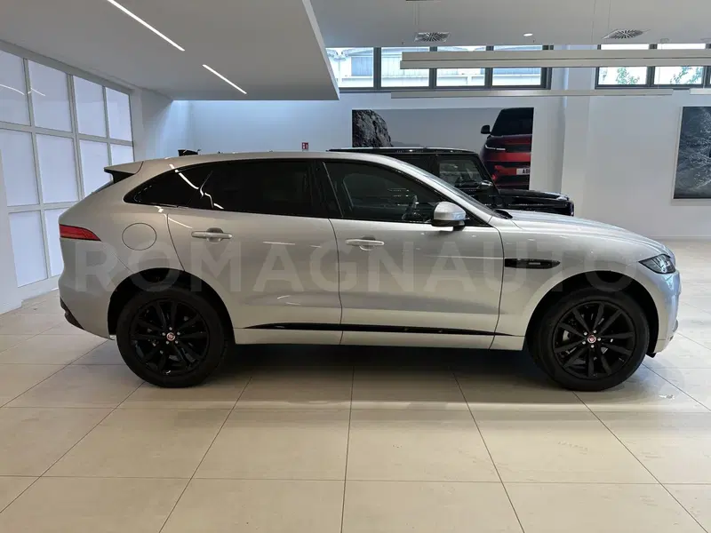 Jaguar F-Pace nuova a Forlì-Cesena (6)