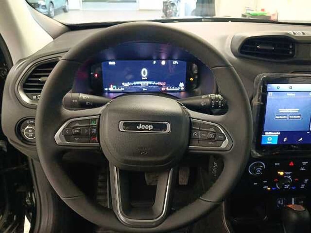 Jeep Renegade nuova a Teramo (16)