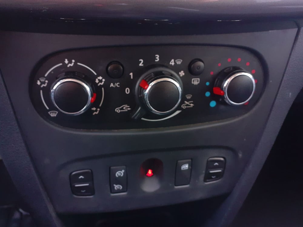 Dacia Sandero usata a Modena (14)