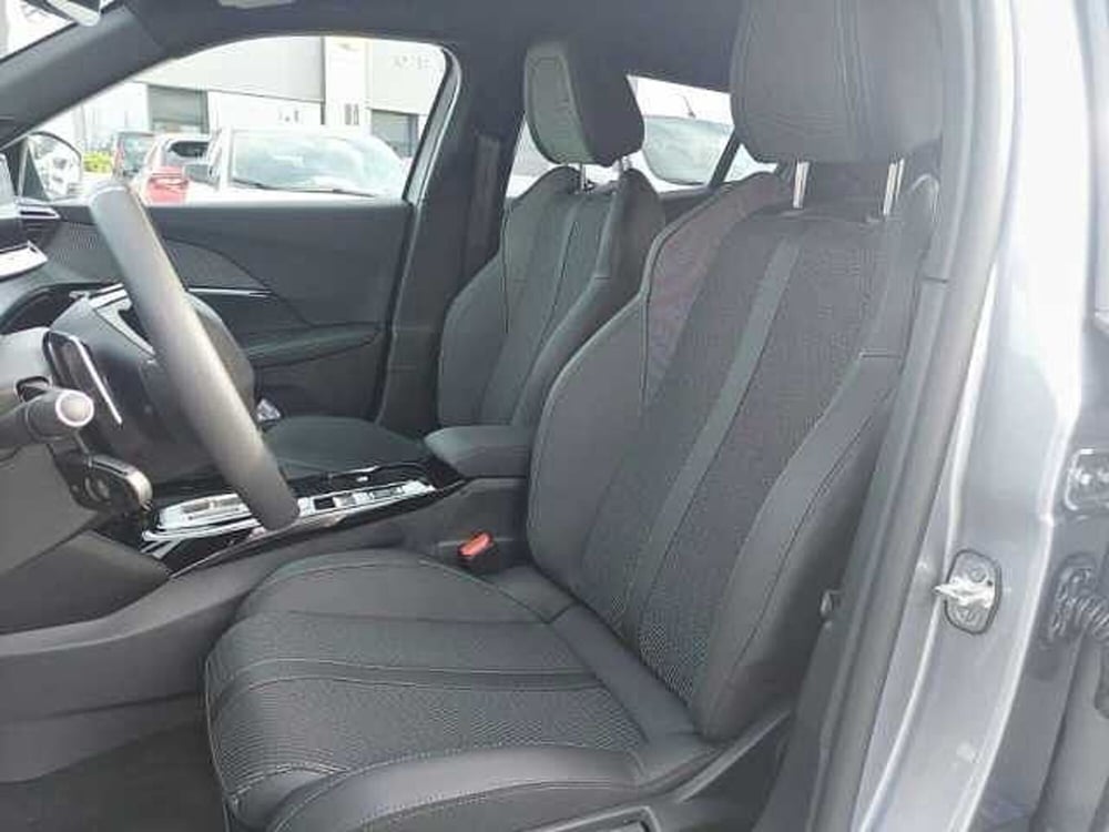 Peugeot 2008 nuova a Ravenna (11)