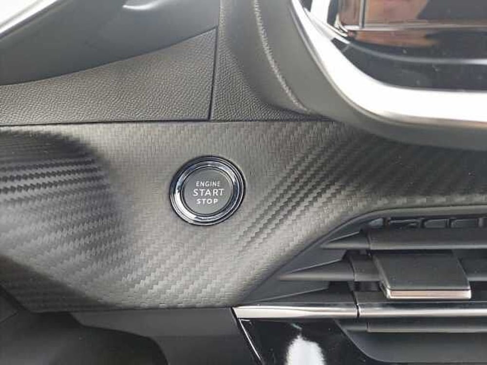 Peugeot 2008 nuova a Ravenna (18)